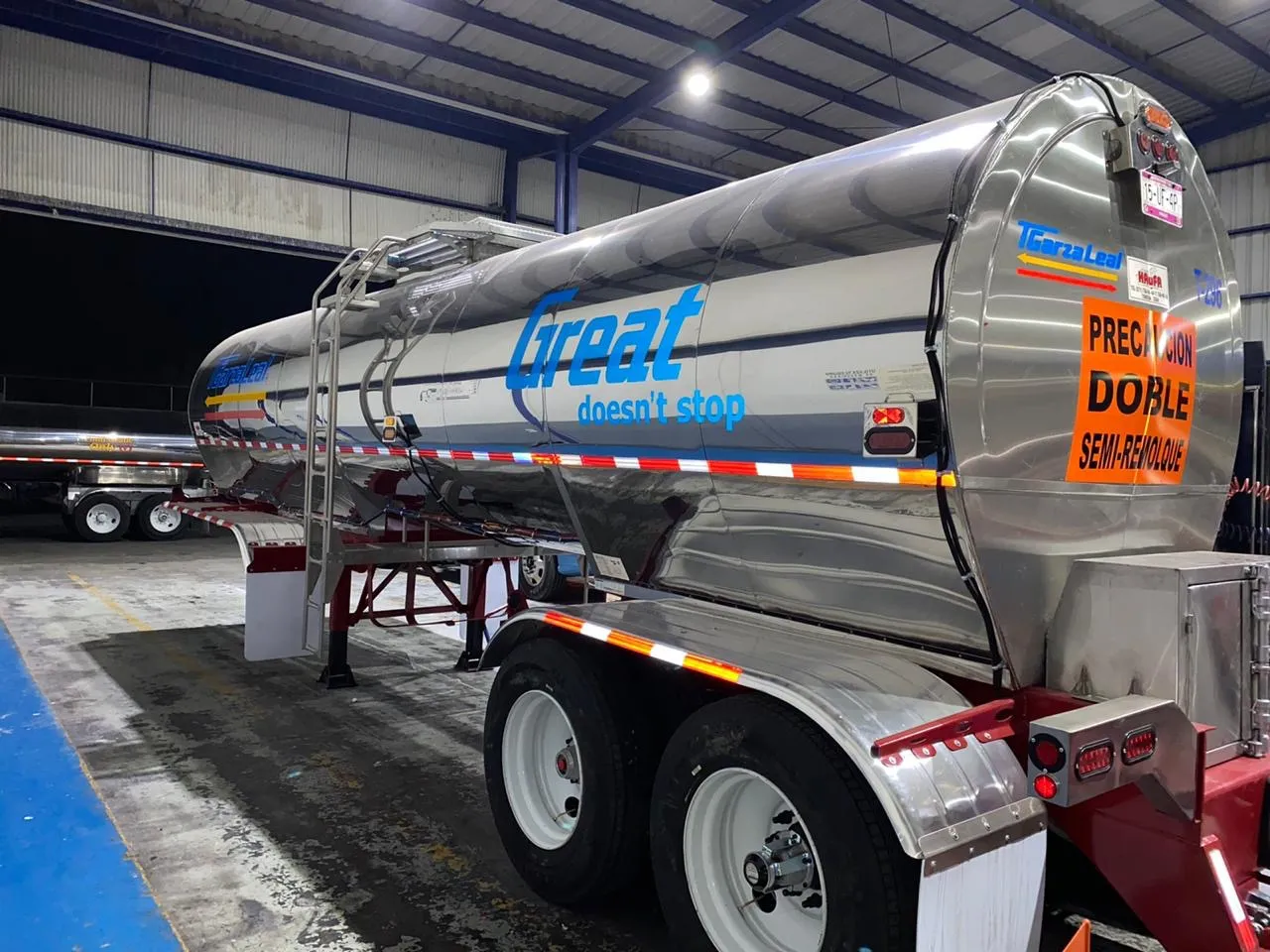 TANQUES DE ACERO INOXIDABLE GRADO ALIMENTICIO
